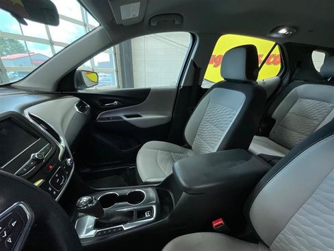 Used 2021 Chevrolet Equinox LS w/ LPO, Cargo Package FWD image 12
