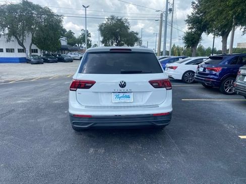 Used 2022 Volkswagen Tiguan SE FWD image 4