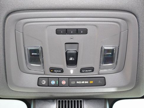 Used 2025 GMC Sierra 1500 Denali image 17