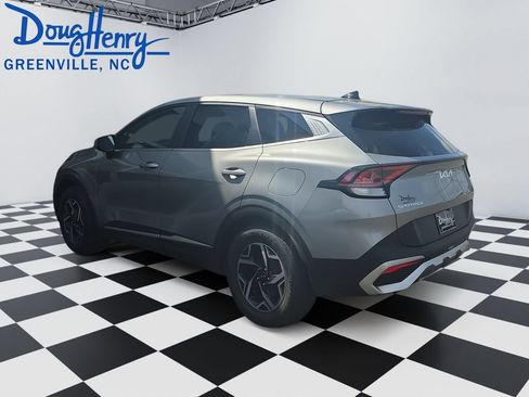 Used 2023 Kia Sportage LX FWD image 3