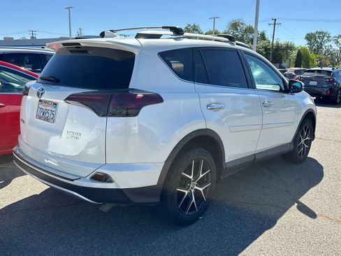 Used 2016 Toyota RAV4 Limited image 4