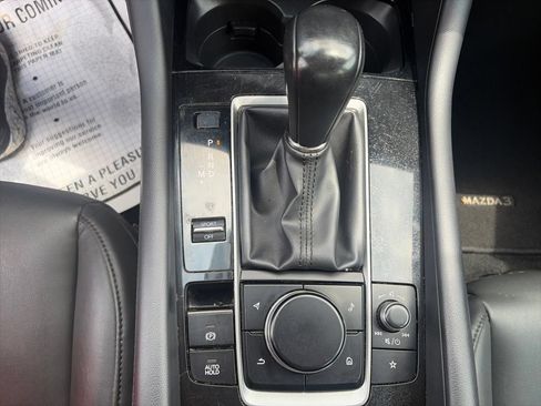 Used 2024 MAZDA MAZDA3 s FWD image 21