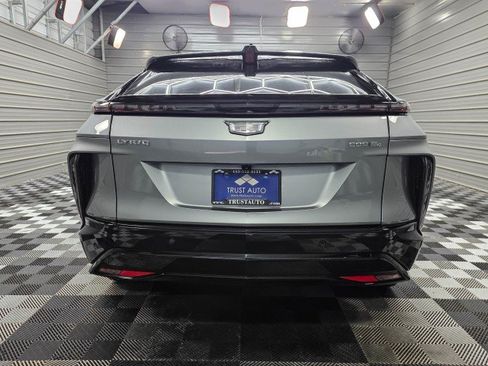 Used 2024 Cadillac Lyriq Sport AWD/4WD image 7