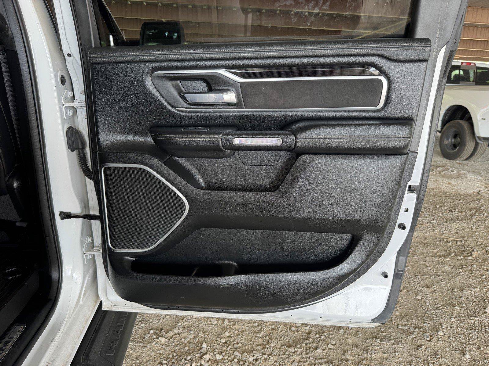 Used 2021 RAM 1500 Laramie w/ Night Edition AWD/4WD image 38