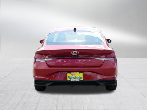 Used 2023 Hyundai Elantra SEL w/ Convenience Package FWD image 6