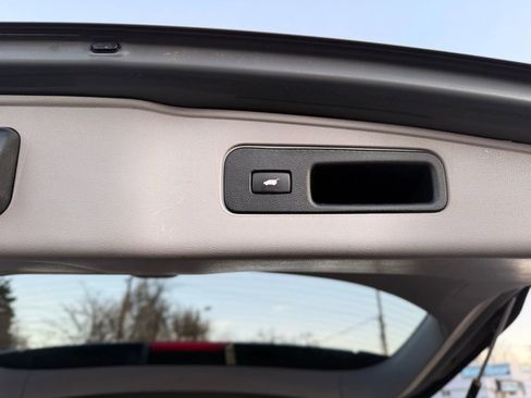 Used 2012 Honda Odyssey EX-L image 24