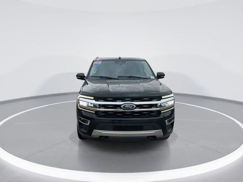 Used 2023 Ford Expedition Limited AWD/4WD image 2