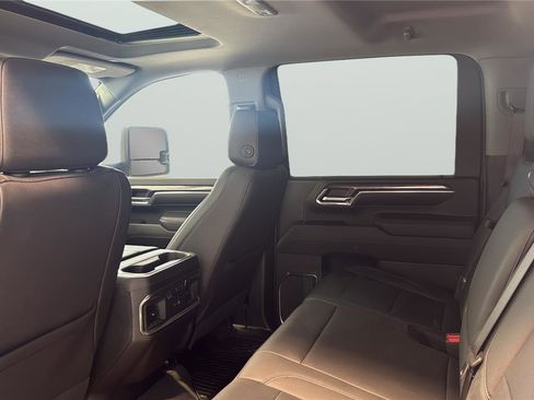 Used 2024 Chevrolet Silverado 2500 LTZ w/ LTZ Plus Package image 17