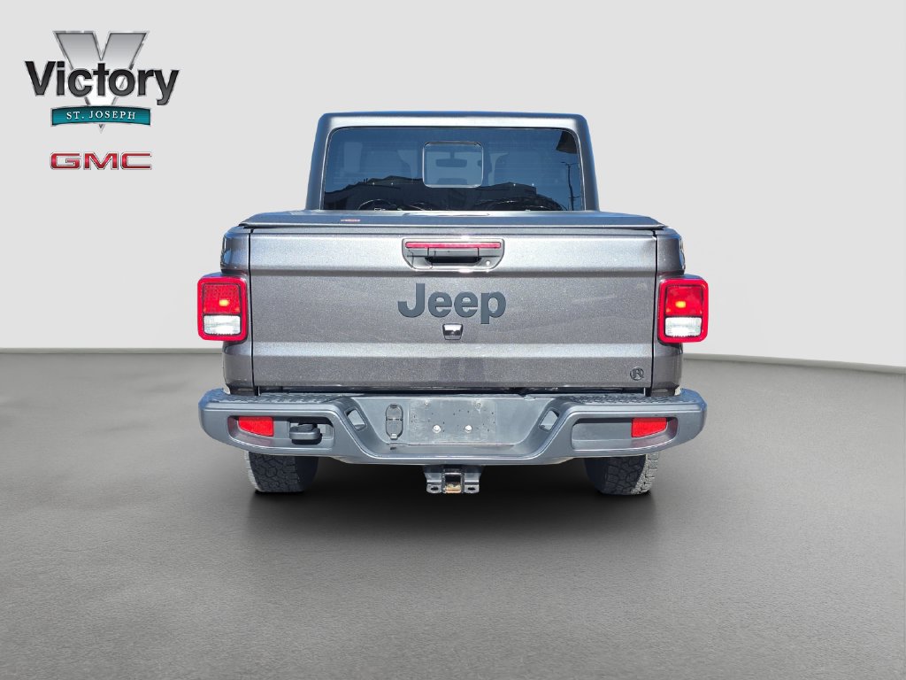 Used 2022 Jeep Gladiator Sport AWD/4WD image 16
