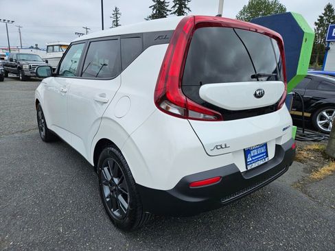 Used 2021 Kia Soul EX FWD image 3