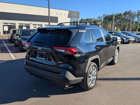 Used 2024 Toyota RAV4 XLE Premium image 3
