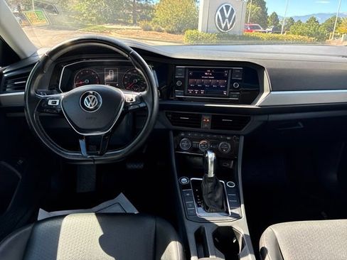 Used 2019 Volkswagen Jetta SE FWD image 16