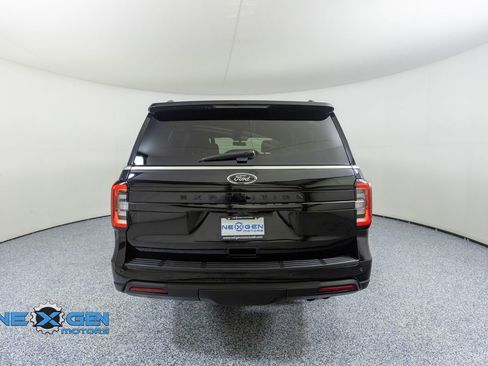 Used 2022 Ford Expedition Max Limited AWD/4WD image 6
