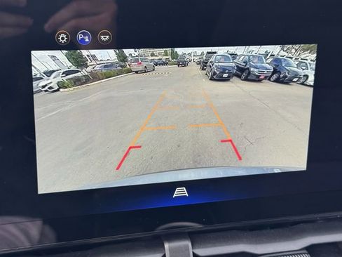 Used 2025 Chevrolet Equinox LT image 18