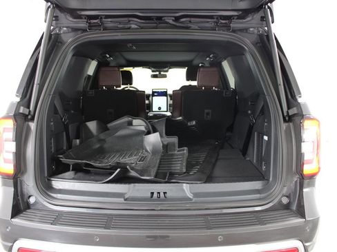 Used 2024 Ford Expedition Limited image 16