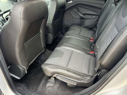 Used 2015 Ford Escape SE w/ SE Chrome Package image 14