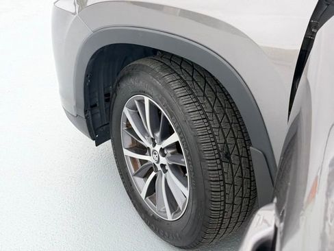 Certified 2017 Toyota Highlander XLE image 22