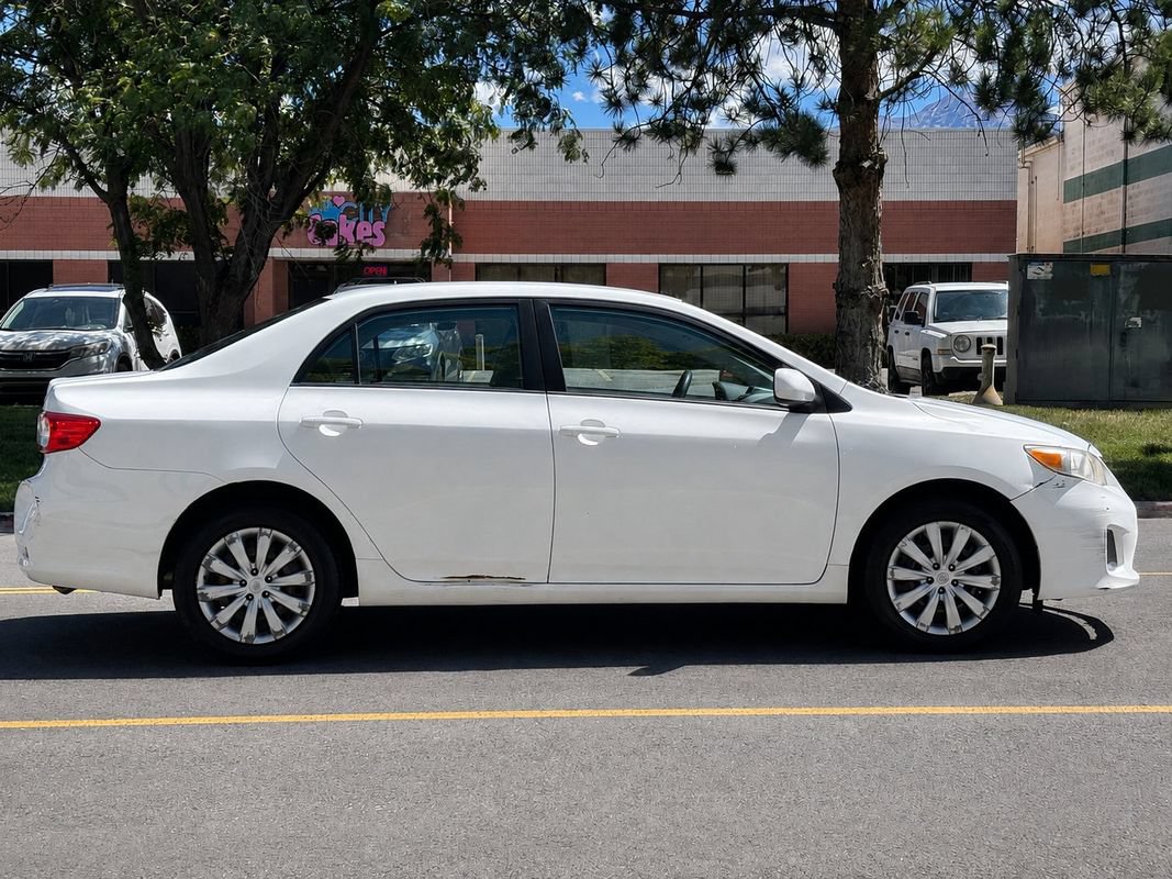 Used 2012 Toyota Corolla LE FWD image 6