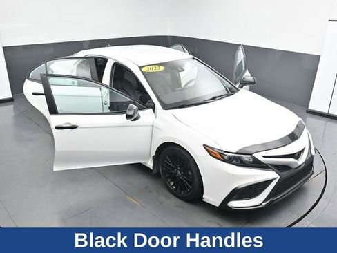 Used 2022 Toyota Camry SE w/ Convenience Package image 35