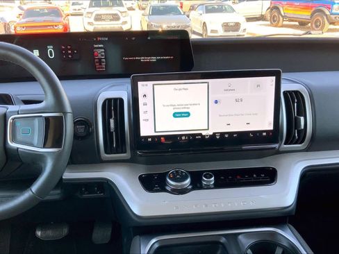 Certified 2025 Ford Expedition Active image 7