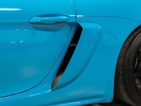 Used 2021 Porsche 718 Cayman GT4 RWD image 41