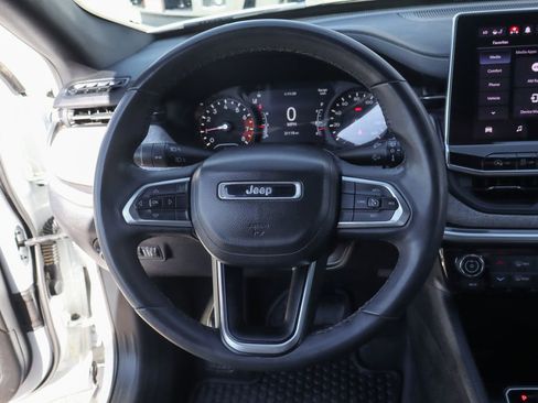 Used 2024 Jeep Compass Latitude w/ Convenience Group image 22