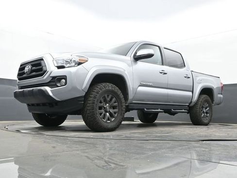 Used 2023 Toyota Tacoma SR5 w/ Technology Package image 12