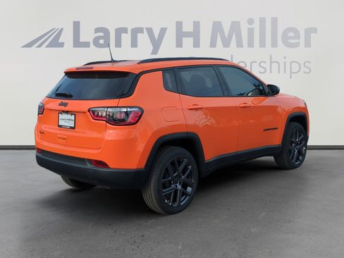 New 2026 Jeep Compass Latitude AWD/4WD image 5
