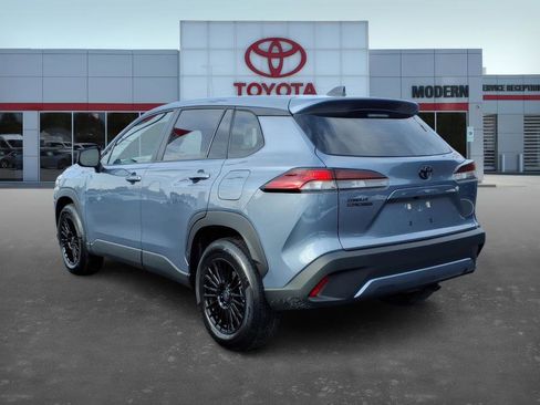 Used 2026 Toyota Corolla Cross L image 7