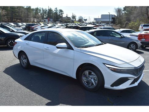 New 2026 Hyundai Elantra SE image 5