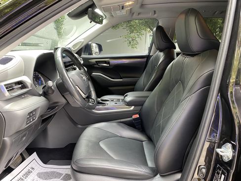 Used 2022 Toyota Highlander Platinum FWD image 36