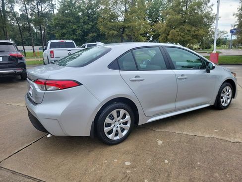 Used 2026 Toyota Corolla LE FWD image 7