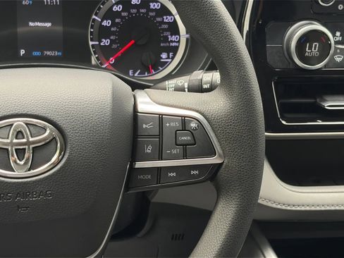 Used 2021 Toyota Highlander L AWD/4WD image 31