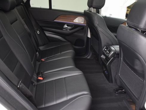 Used 2025 Mercedes-Benz GLE 350 4MATIC image 18