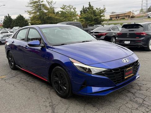 Used 2023 Hyundai Elantra SEL image 6
