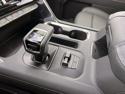 New 2026 GMC Sierra 1500 Denali w/ Denali Reserve Package image 16