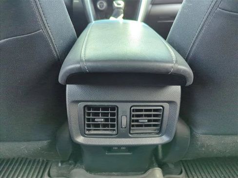 Used 2023 Toyota Venza LE image 17