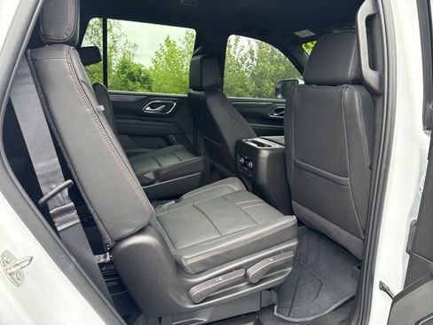 Used 2022 Chevrolet Tahoe RST w/ Luxury Package AWD/4WD image 32