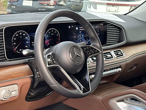 Certified 2025 Mercedes-Benz GLE 350 4MATIC image 30