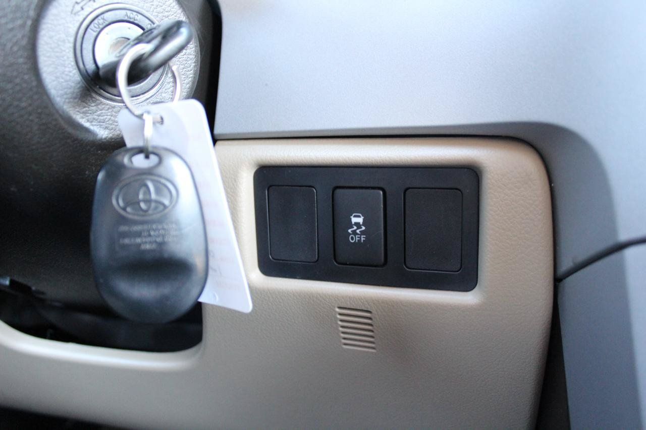 Used 2007 Toyota Tundra Limited w/ Preferred Accessory Pkg AWD/4WD image 56