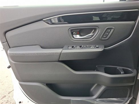 New 2025 Honda Pilot EX-L image 16