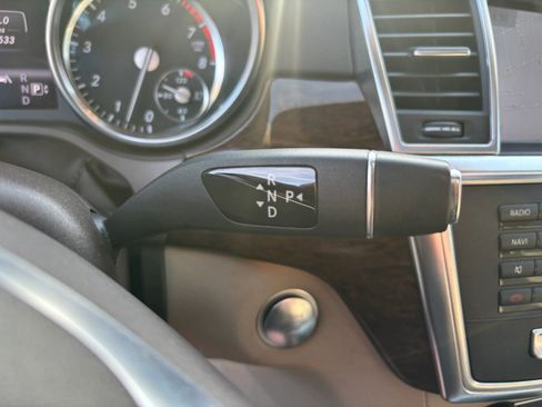 Used 2013 Mercedes-Benz GL 450 4MATIC w/ Premium 1 Pkg image 30