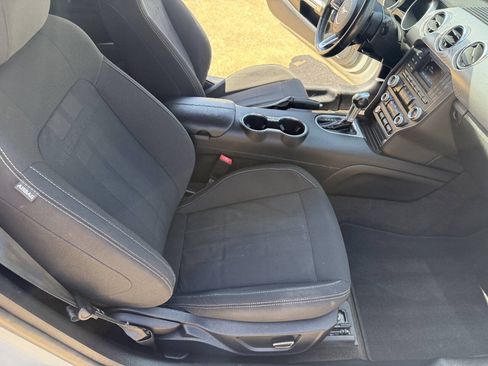 Used 2018 Ford Mustang GT RWD image 15