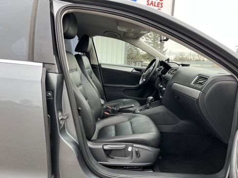 Used 2014 Volkswagen Jetta SE image 35