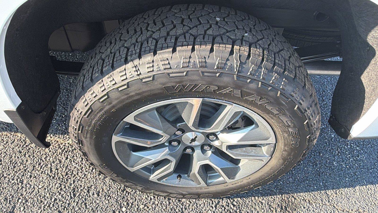 New 2026 Chevrolet Silverado 1500 RST AWD/4WD image 13