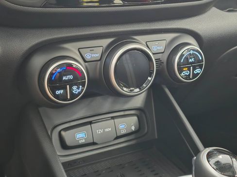 New 2026 Hyundai Venue SEL FWD image 26