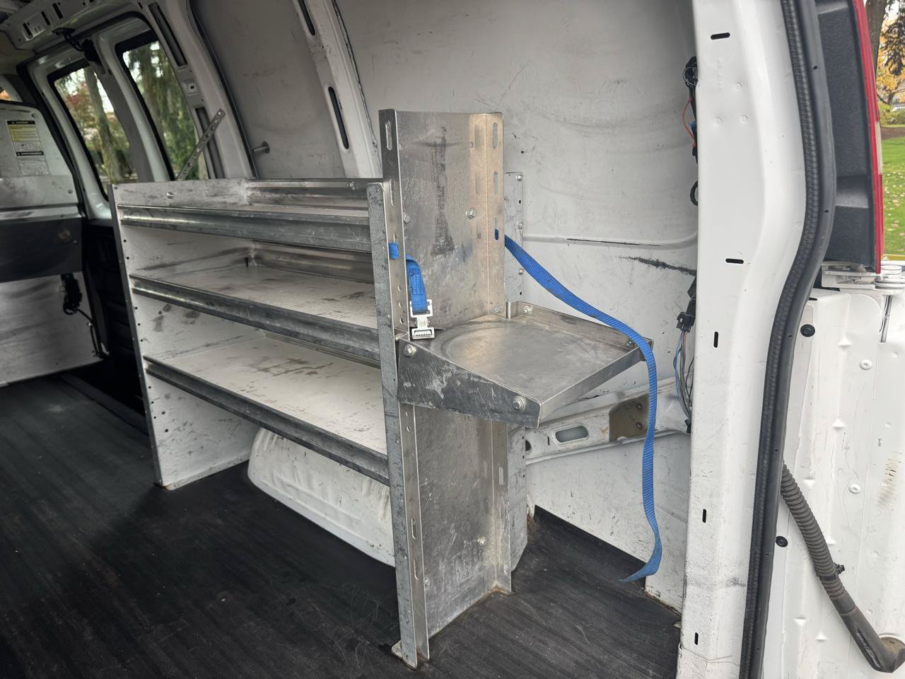 Used 2014 Chevrolet Express 2500 RWD image 14