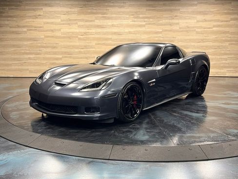 Used 2013 Chevrolet Corvette Z06 w/ 3LZ Preferred Equipment Group image 6