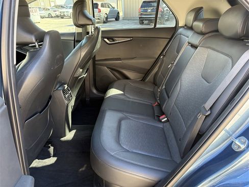Used 2023 Kia Niro SX Touring image 25