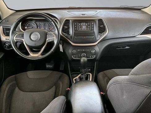 Used 2015 Jeep Cherokee Latitude FWD image 7